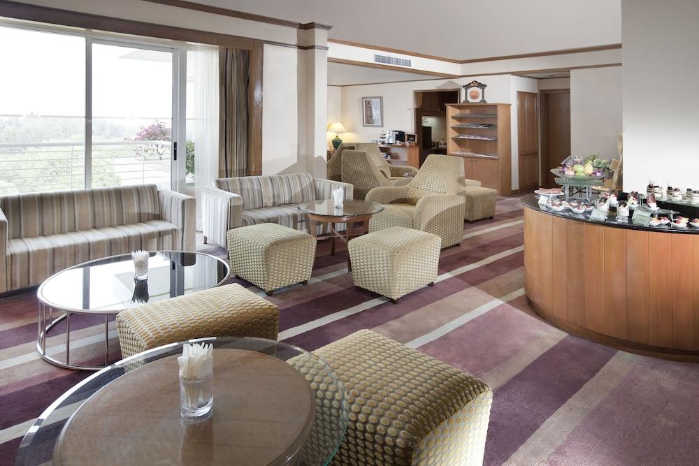 Dorsett Grand Labuan Hotel Ngoại thất bức ảnh