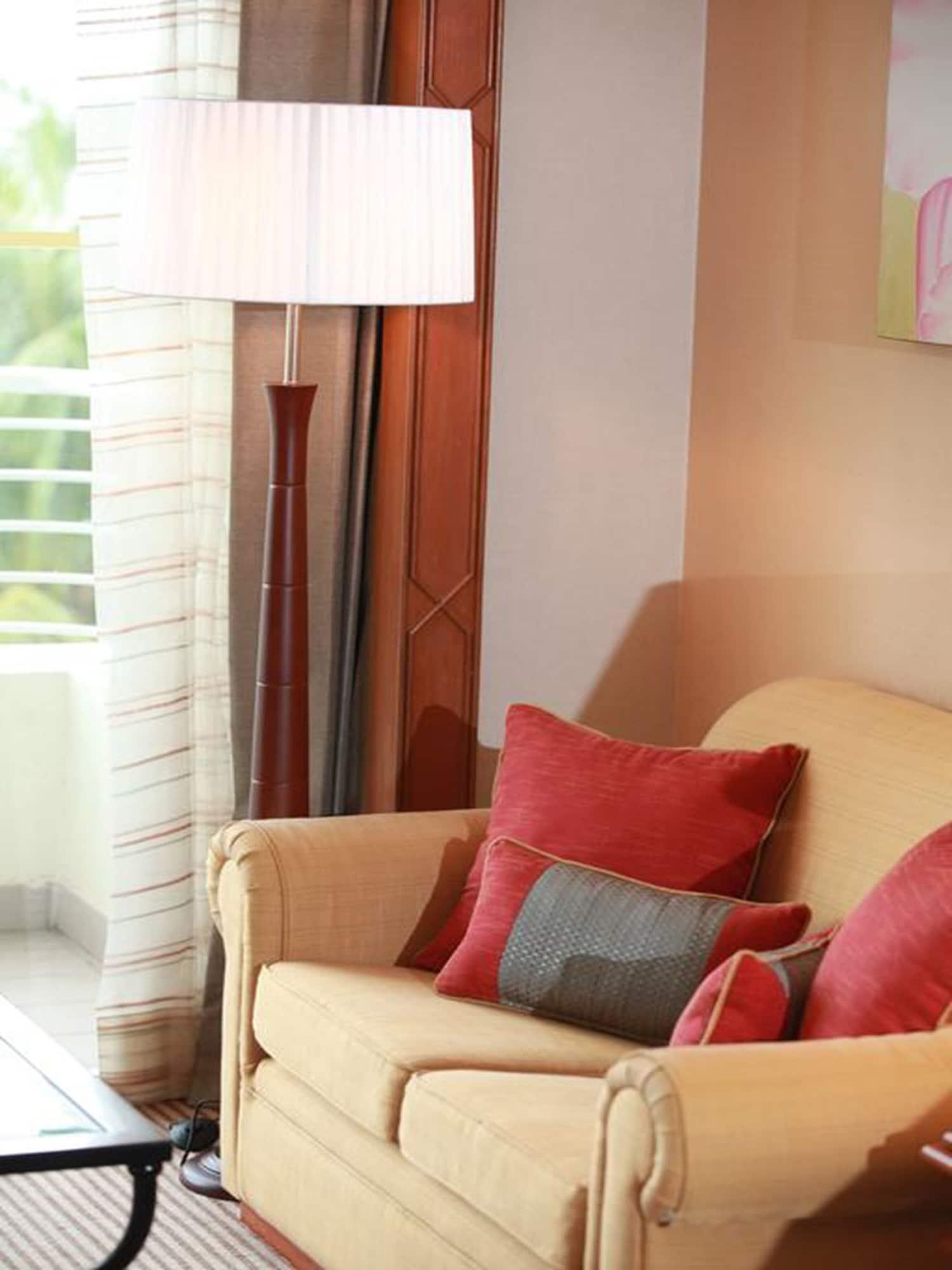 Dorsett Grand Labuan Hotel Ngoại thất bức ảnh