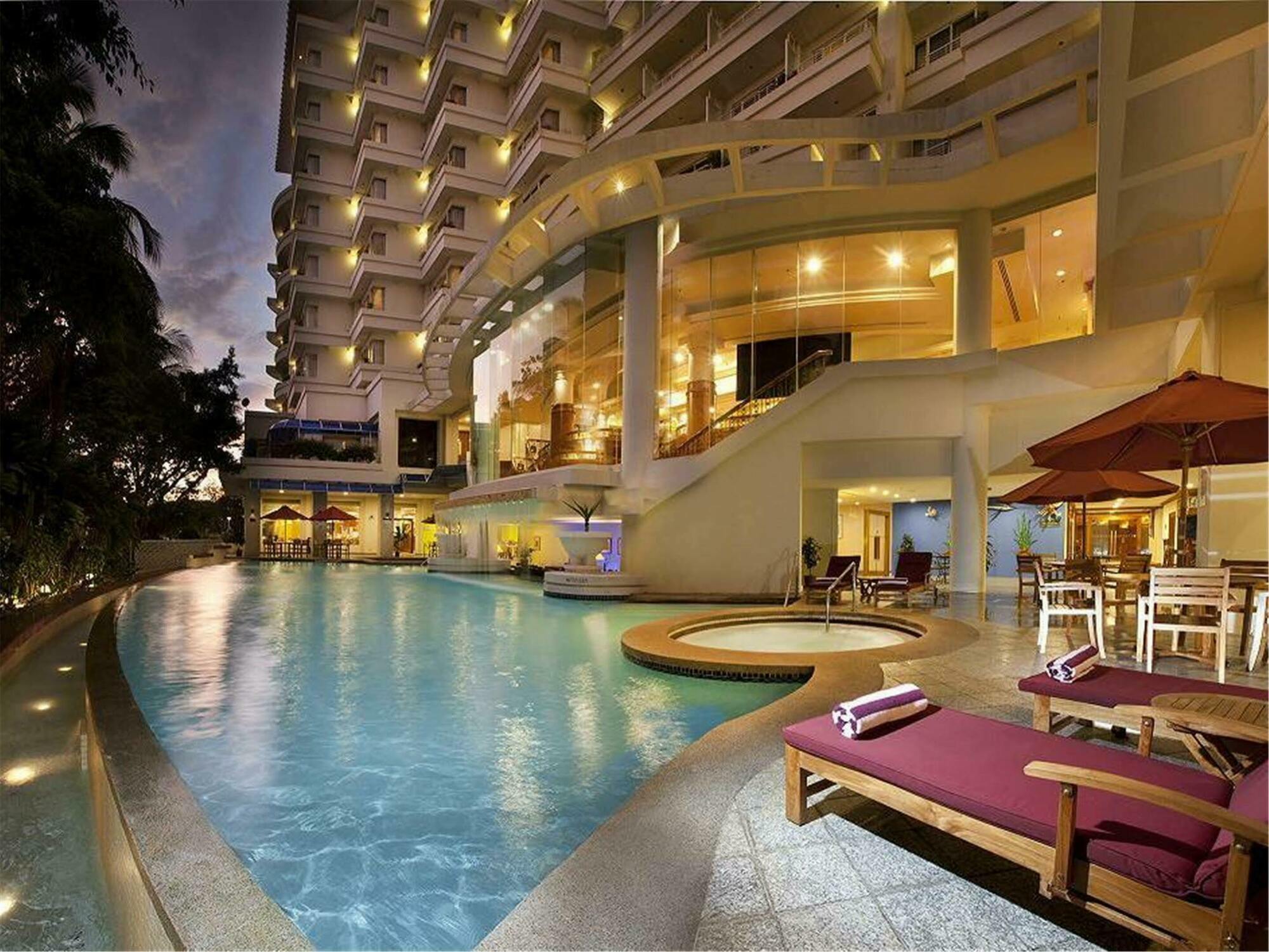 Dorsett Grand Labuan Hotel Ngoại thất bức ảnh