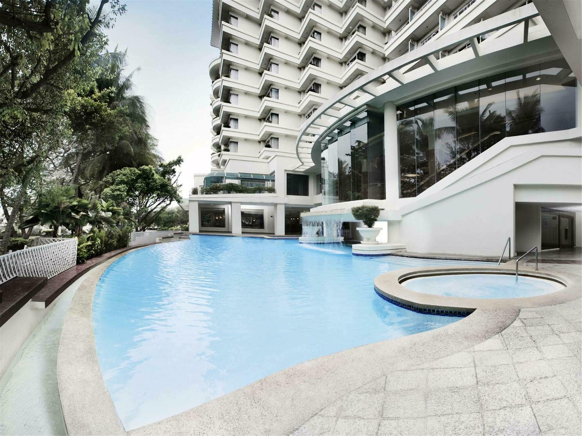 Dorsett Grand Labuan Hotel Ngoại thất bức ảnh